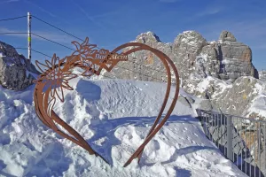 Pogled proti vrhu Visokega Dachstein (Hoher Dachstein). / Foto: Jelena Justin