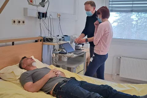 Aktivacija simulatorja, spalna apneja, Klinika Golnik / Foto: Klinika Golnik