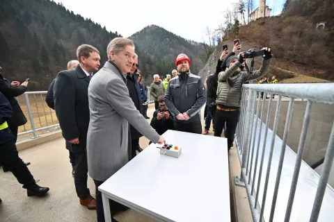 odprtje zadrževalnika pod Su&scaron;o / Foto: Primož Pičulin