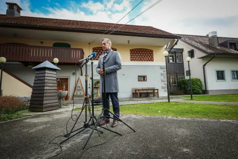 Robert Golob, Brnik / Foto: Daniel Novakovic/sta