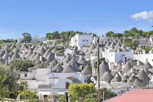 Alberobello, mesto trullov / Foto: Slavko Zupanc