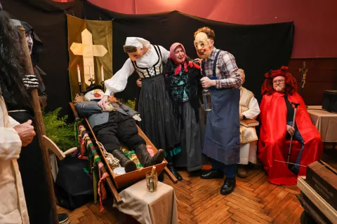 Pusta znova zažgali