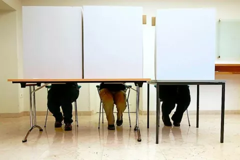 Danes se tudi uradno začenja volilna kampanja za volitve predsednika republike. / Foto: Gorazd Kavčič