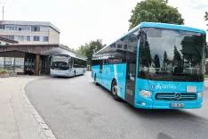 simbolična avtobus avtobusno postajali&scaron;če avtobusna postaja Radovljica / Foto: Tina Dokl