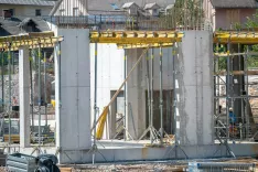 Gradbeni in&scaron;pektorji krepijo nadzor