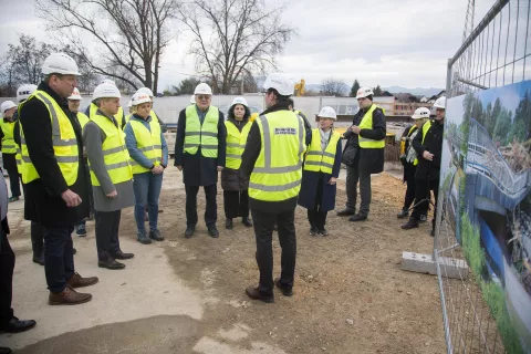 Most bo zgrajen do poletja