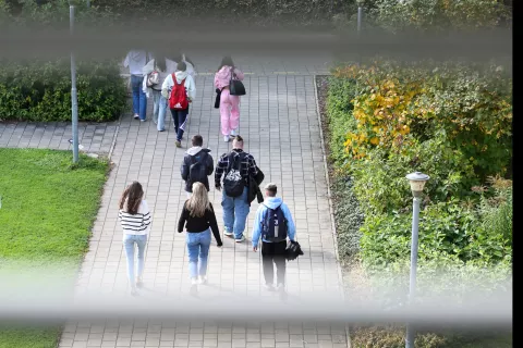 Pozvali k za&scaron;čiti otrok pred rev&scaron;čino