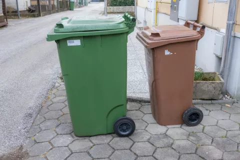 Plačali bodo doplačilo za odpadke