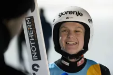 Ema Klinec je bila po državnem prvenstvu v Planici upravičeno nasmejana. Po dolgem času se je vrnila na tekmovanja in postala državna podprvakinja. / Foto: Peter Ko&scaron;enina