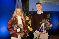 &Scaron;portnica in &Scaron;portnik Občine Medvode za leto 2024 sta biatlonka Anamarija Lampič (zanjo je priznanje prevzela mami Anka) in badmintonist Miha Ivančič. / Foto: Peter Ko&scaron;enina