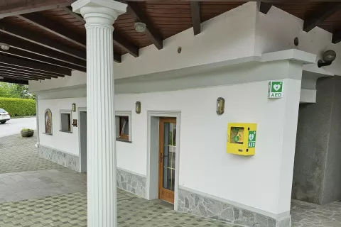 Donacija za vzdrževanje defibrilatorjev