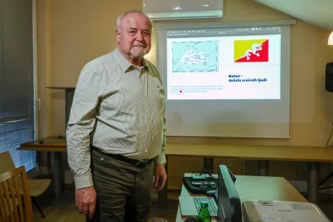 Tone Zelnik predavanje Butan / Foto: Tina Dokl