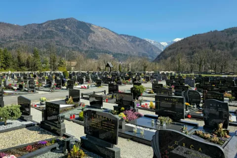 pokopali&scaron;če preddvor / Foto: Alenka Brun