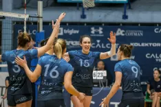 V prvi četrtfinalni tekmi končnice Sportklub prve odbojkarske lige za ženske med ekipama Calcit Volley in Ankaran so bile bolj&scaron;e Kamničanke (na sliki). / Foto: Jan Ur&scaron;ič