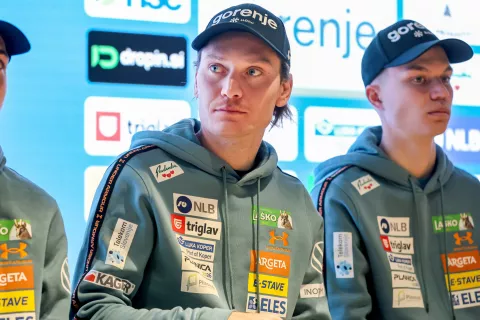 novinarska reprezentanca skoki LJ Anže Lani&scaron;ek / Foto: Tina Dokl