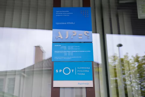 AJPES, Agencija Republike Slovenije za javnopravne evidence in storitve - izpostava Kranj / Foto: Primož Pičulin