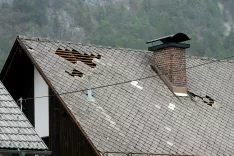 Posledice močnih sunkov vetra Žirovnica 26.3.2026 / Foto: Nik Bertoncelj