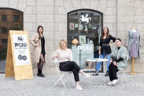 Predstavitev udeleženk zagonskega projekta Poni in njihovih prodajnih izdelkov, v centru Rog. Ljubljana, 14. 3. 2026 / Foto: Matic Zorman