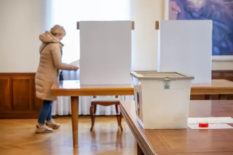 Volitve v državni zbor 2026 predčasno glasovanje občina Radovljica / Foto: Tina Dokl