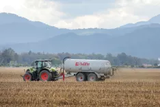 simbolična gnojnica gnojenje kmetijstvo &Scaron;enčur / Foto: Tina Dokl