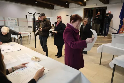 Volitve 2026: voli&scaron;če &Scaron;martinski dom Straži&scaron;če / Foto: Tina Dokl