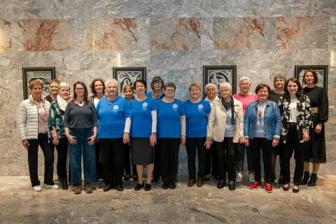 Razstava &Scaron;kofjelo&scaron;kega pasijona v klekljani čipki v &Scaron;kofji Loki / Foto: Primož Pičulin