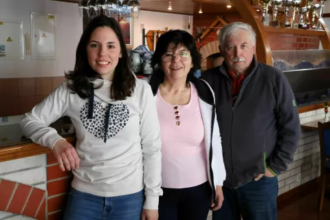 &Scaron;pela, Jana in Metod &Scaron;avs / Foto: Alenka Brun