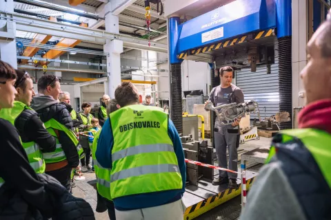 Vrata odprli obiskovalcem