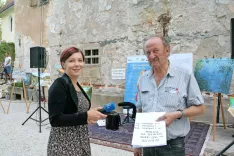 Jana Jenko (Radio Sora) in Franc Guček - Guči, organizator preddvorskega ekstempora / Foto: 