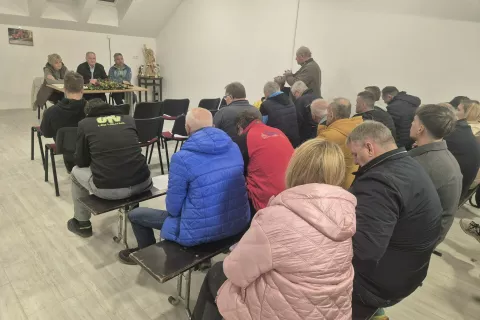 Zataknilo se je pri imenu gasilskega dru&scaron;tva