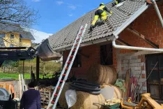 Intervencija gasilcev na Brezjah pri Tržiču / Foto: Peter Miklič