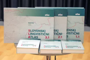 Jožica &Scaron;kofic jezikoslovka avtorica Slovenski lingvistični atlas / Foto: Tina Dokl