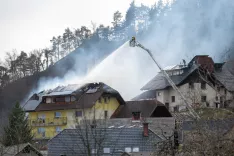 Hi&scaron;a je dvakrat zagorela