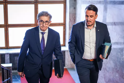 Danes ustanovna seja