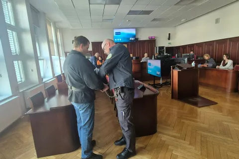 Okrožno sodi&scaron;če Kranj, sojenje, obtoženi Peter Primožič, KD umor / Foto: Simon &Scaron;ubic