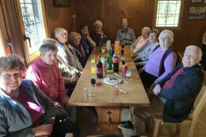 Tradicionalno srečanje vedno nasmeji nasmejane starostnike / Foto: Alenka Brun