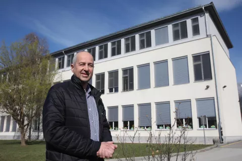portret Jože Pov&scaron;in ravnatelj Osnovna &scaron;ola Matije Valjavca Preddvor / Foto: Gorazd Kavčič