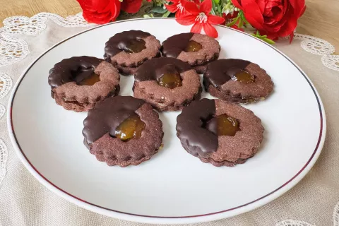 Sacher pi&scaron;koti / Foto: Erika Jesenko