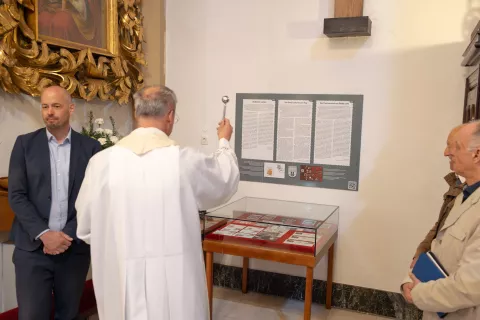 Nova stalna vitrina, povezana s Pasijonom