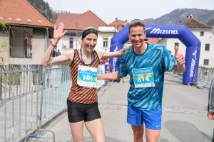 Tek po ulicah Tržiča 2026 člani zmagovalca P&scaron;enica Kovačič in Ole Vigen Hattestad / Foto: Tina Dokl