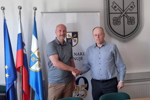 V Naklem so vendarle na&scaron;li izvajalca