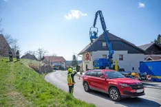 Tudi na Trži&scaron;kem je marčevski vetrolom povzročil ogromno &scaron;kode. / Foto: Primož Pičulin