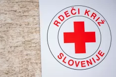 Simbolična fotografija Rdeči križ Slovenije OZ Jesenice / Foto: Nik Bertoncelj