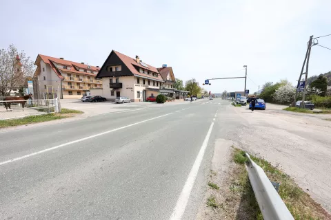 Najprej avtocesta, nato kroži&scaron;če