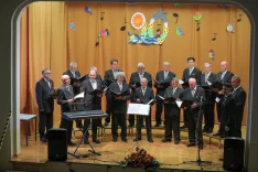 koncert za 90 let delovanja Mo&scaron;kega pevskega zbora Triglav Duplje v dvorani gasilskega doma / Foto: Tina Dokl