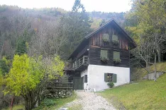 Dom na Čem&scaron;eniku začasno zaprt