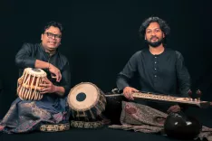 Pandit Udai Mazumdar (tabla) in Rohan Dasgupta (sitar) / Foto: Sanjit Debroy 