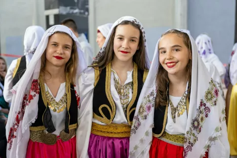 Kulturna mavrica Jesenice 2026folklorno srečanje Jeseni&scaron;ko poletjePokrita tržnica Stara Sava Jesenice, 6. junij 2026Kulturno &scaron;portno dru&scaron;tvo Bo&scaron;njakov Biser Jesenice / Foto: Nik Bertoncelj
