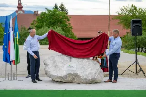 Položili temeljni kamen