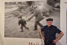 Du&scaron;an Letnar ne fotografira spektakla, fotografira življenje. / Foto: Igor Kavčič
